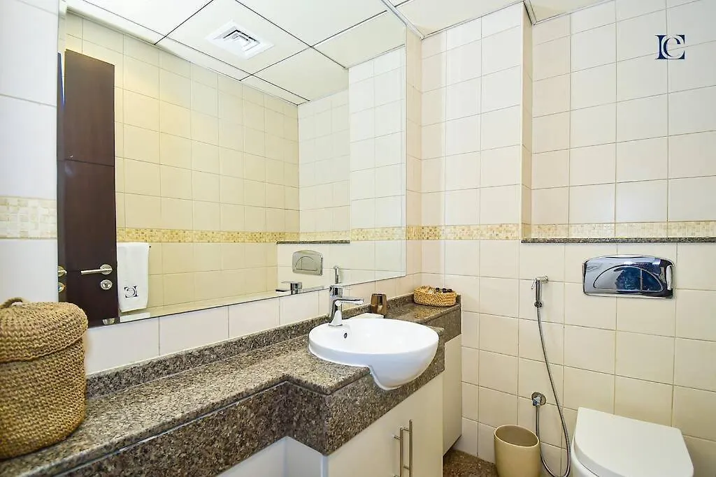 Luxury Escapes - Lake View 1Br In Bay Central Marina Dubai 0*,  United Arab Emirates