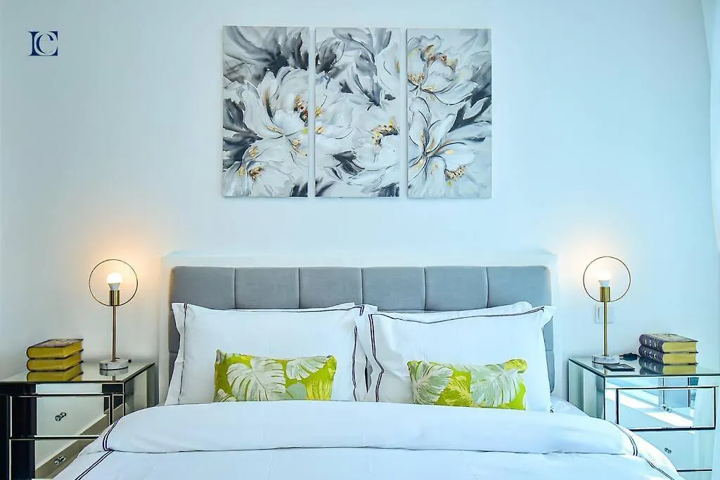 Luxury Escapes - Lake View 1Br In Bay Central Marina Ντουμπάι